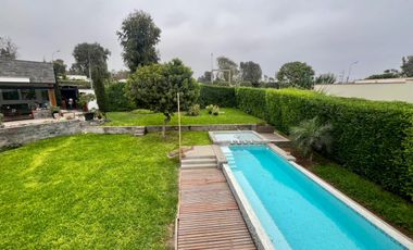 EXCLUSIVA Y LUJOSA CASA EN PASO CHICO CON TODAS LAS COMODIDADES