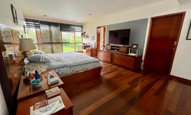 EXCLUSIVA Y LUJOSA CASA EN PASO CHICO CON TODAS LAS COMODIDADES