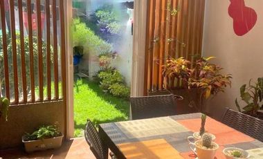 Excelente villa en venta, de una planta, sector Coliseo Mayor - Cuenca