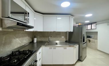 Extraordinario apartamento en la circunvalar con 121 m2 y vista a los arboles. Parque Arboleda. Pereira - Colombia.