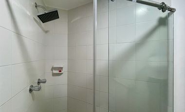 Extraordinario apartamento en la circunvalar con 121 m2 y vista a los arboles. Parque Arboleda. Pereira - Colombia.