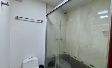 Extraordinario apartamento en la circunvalar con 121 m2 y vista a los arboles. Parque Arboleda. Pereira - Colombia.