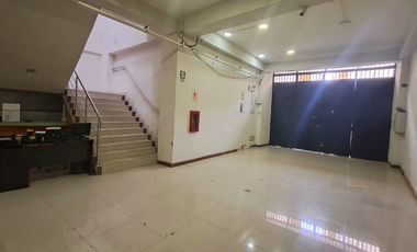 Se Alquila Local Comercial