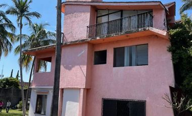 Casa con buenos cimientos y gran potencial