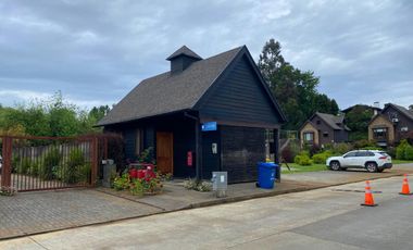 Se vende casa en condominio en Isla Teja