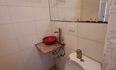 VENTA 1y1/2 AMBIENTES COC.SEPARADA PATIO RECICLADO P.B.SIN EXPENSAS