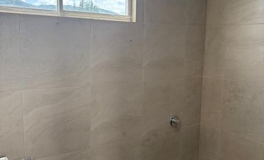 Se Renta Casa de 4 Habitaciones dentro de Conjunto en Tumbaco