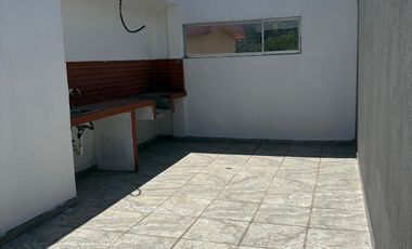 Se Renta Casa de 4 Habitaciones dentro de Conjunto en Tumbaco