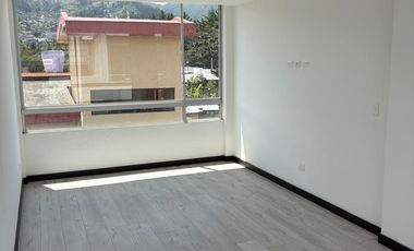 Se Renta Casa de 4 Habitaciones dentro de Conjunto en Tumbaco