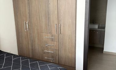 Se Renta Casa de 4 Habitaciones dentro de Conjunto en Tumbaco