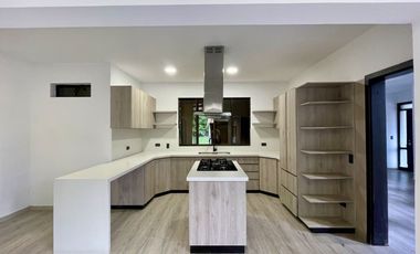 Majestuosa casa campestre en Malabar con 5 Alcobas, piscina y 4442 m2 de terreno. Cerritos. Pereira - Colombia.