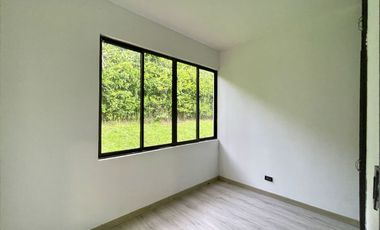 Majestuosa casa campestre en Malabar con 5 Alcobas, piscina y 4442 m2 de terreno. Cerritos. Pereira - Colombia.