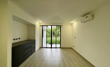 Majestuosa casa campestre en Malabar con 5 Alcobas, piscina y 4442 m2 de terreno. Cerritos. Pereira - Colombia.