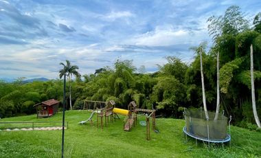 Majestuosa casa campestre en Malabar con 5 Alcobas, piscina y 4442 m2 de terreno. Cerritos. Pereira - Colombia.