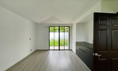 Majestuosa casa campestre en Malabar con 5 Alcobas, piscina y 4442 m2 de terreno. Cerritos. Pereira - Colombia.