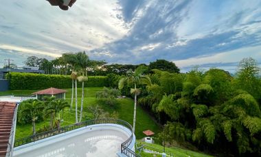 Majestuosa casa campestre en Malabar con 5 Alcobas, piscina y 4442 m2 de terreno. Cerritos. Pereira - Colombia.