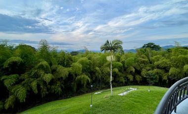 Majestuosa casa campestre en Malabar con 5 Alcobas, piscina y 4442 m2 de terreno. Cerritos. Pereira - Colombia.