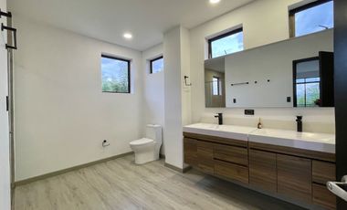 Majestuosa casa campestre en Malabar con 5 Alcobas, piscina y 4442 m2 de terreno. Cerritos. Pereira - Colombia.