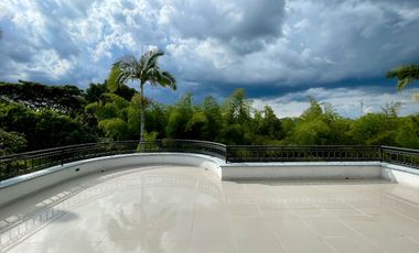 Majestuosa casa campestre en Malabar con 5 Alcobas, piscina y 4442 m2 de terreno. Cerritos. Pereira - Colombia.