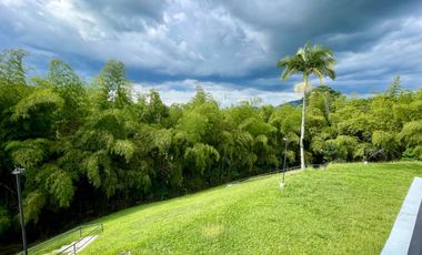 Majestuosa casa campestre en Malabar con 5 Alcobas, piscina y 4442 m2 de terreno. Cerritos. Pereira - Colombia.