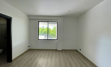 Majestuosa casa campestre en Malabar con 5 Alcobas, piscina y 4442 m2 de terreno. Cerritos. Pereira - Colombia.