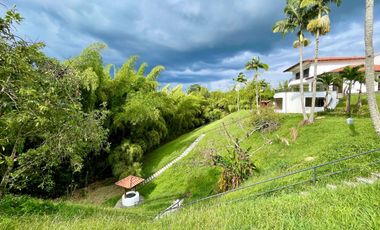 Majestuosa casa campestre en Malabar con 5 Alcobas, piscina y 4442 m2 de terreno. Cerritos. Pereira - Colombia.