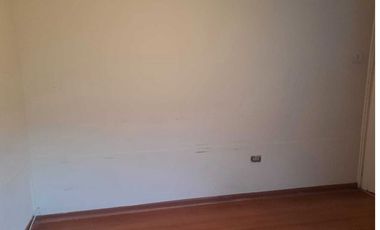 SE ARRIENDA AMPLIA CASA