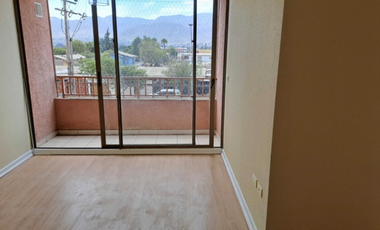 SE ARRIENDA AMPLIA CASA