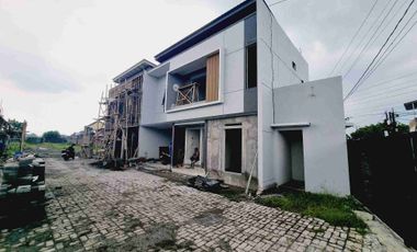 Rumah Cantik 2 Lt Finishing Cluster Dekat UMS Pabelan