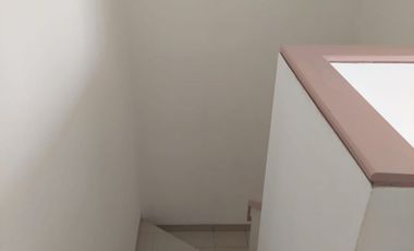 Disewakan Rumah Green Lake City Cluster Amerika Sudah Renov AC BARU