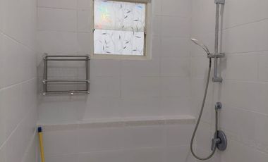 Disewakan Rumah Green Lake City Cluster Amerika Sudah Renov AC BARU