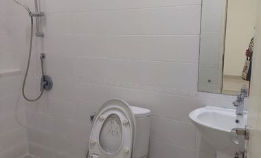 Disewakan Rumah Green Lake City Cluster Amerika Sudah Renov AC BARU