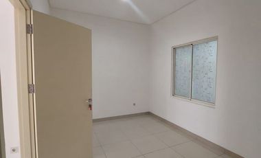 Disewakan Rumah Green Lake City Cluster Amerika Sudah Renov AC BARU