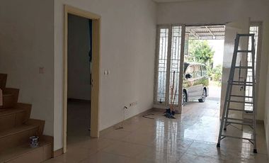 Disewakan Rumah Green Lake City Cluster Amerika Sudah Renov AC BARU