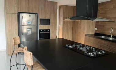 Casa moderna, amplia, con mucho luz,  en conjunto cerrado LOMAS ANGELÓPOLIS