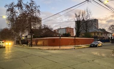 Se arrienda cómoda y luminosa casa grande, para uso habitacional y comercial en pleno centro de la ciudad de Talca