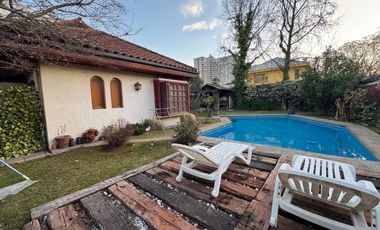 Se arrienda cómoda y luminosa casa grande, para uso habitacional y comercial en pleno centro de la ciudad de Talca