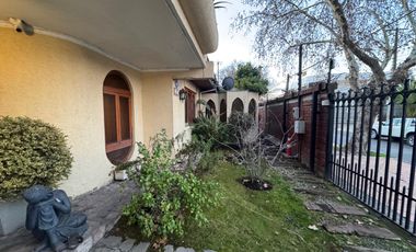 Se arrienda cómoda y luminosa casa grande, para uso habitacional y comercial en pleno centro de la ciudad de Talca