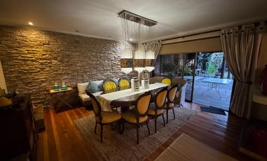 Se arrienda cómoda y luminosa casa grande, para uso habitacional y comercial en pleno centro de la ciudad de Talca