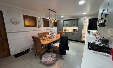 Se arrienda cómoda y luminosa casa grande, para uso habitacional y comercial en pleno centro de la ciudad de Talca