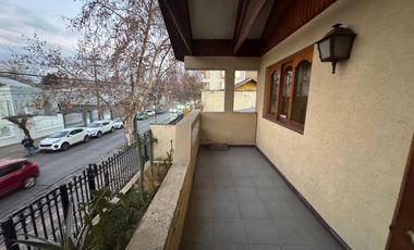 Se arrienda cómoda y luminosa casa grande, para uso habitacional y comercial en pleno centro de la ciudad de Talca