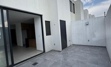 RENTA DE CASA NUEVA MODELO VASARI AUREA TOLUCA