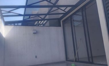 RENTA DE CASA NUEVA MODELO VASARI AUREA TOLUCA