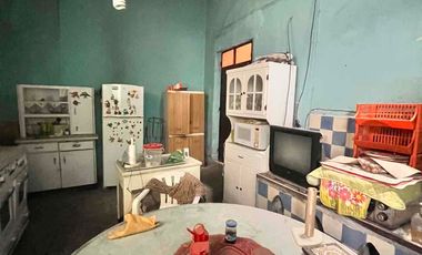 Casona para reformar, uso habitacional y comercial