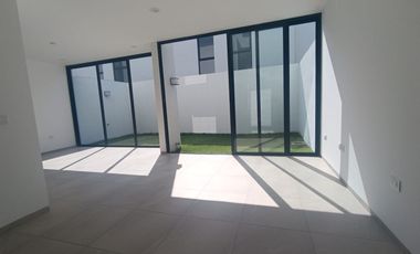 RENTA DE CASA NUEVA MODELO LIPPI AUREA