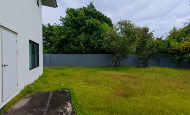 The One-and-Only Rare Collection – Two Adjacent Homes with a Shared Gate Patreeda Avenue 2, Sam Khok