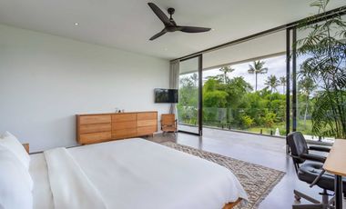 4-Bedroom Villa with Spacious Garden and Mount Agung Vista in Kaba-Kaba