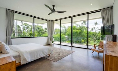 4-Bedroom Villa with Spacious Garden and Mount Agung Vista in Kaba-Kaba
