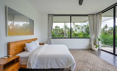 4-Bedroom Villa with Spacious Garden and Mount Agung Vista in Kaba-Kaba