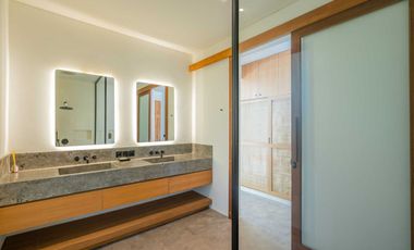 4-Bedroom Villa with Spacious Garden and Mount Agung Vista in Kaba-Kaba